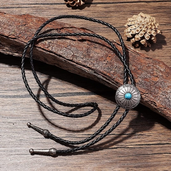 COPY - Set of 6 Western And Native American style Bolo ties 39" wolf, bull & co… - Picture 4 of 5